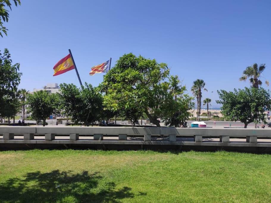El Rinconcito Del Cabanyal Valencia Apartment Luaran gambar